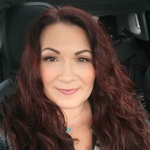 Meet your Posher, Carolyn